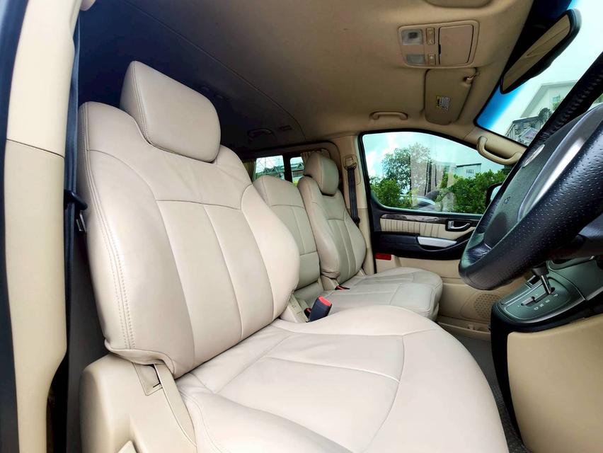 Hyundai Grand Starex 2.5Vip ปี16 9