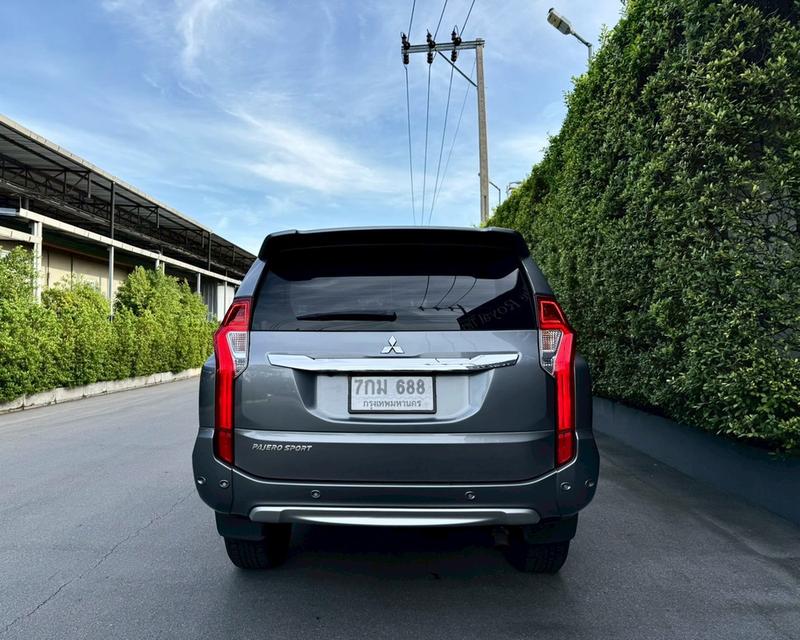 รถมือเดียว ไมล์ 5x,xxx หาได้ที่ไหนต้องคันนี้Pajero 2.4 GT Premium  NAVI 2WD ปี2018  สีเทา ดีเซล  5