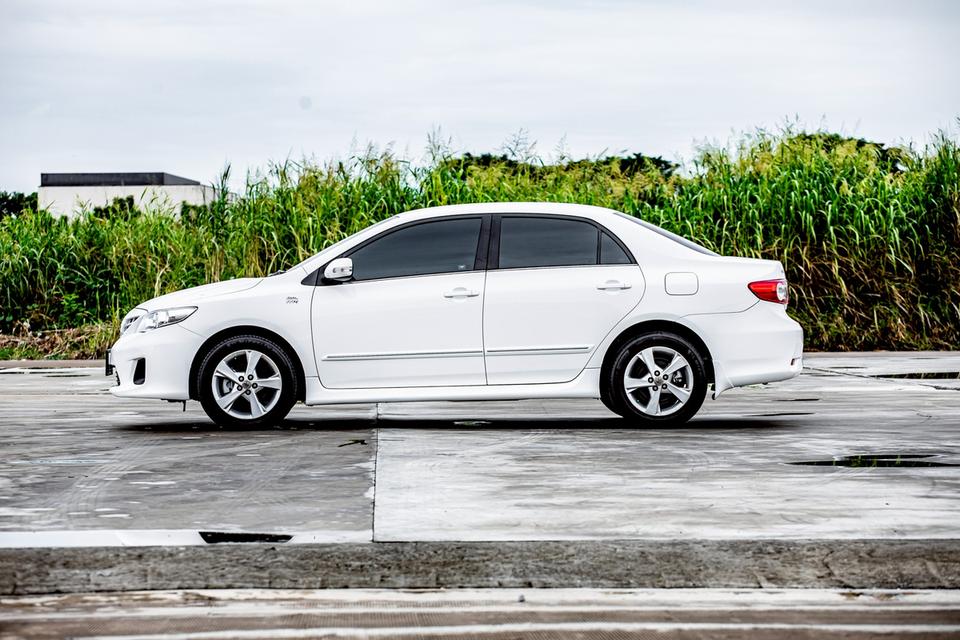 Toyota Altis 1.8G ปี 2011 เกียร์ออโต้ สีขาว สวยสภาพดี 9
