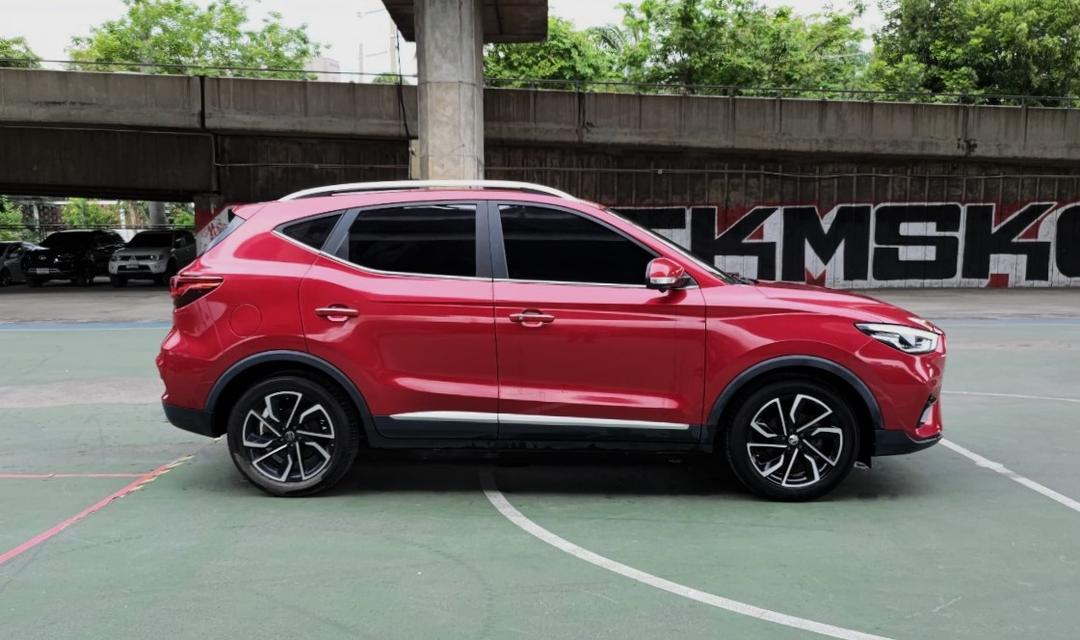 MG ZS  X+ AT 2020 4