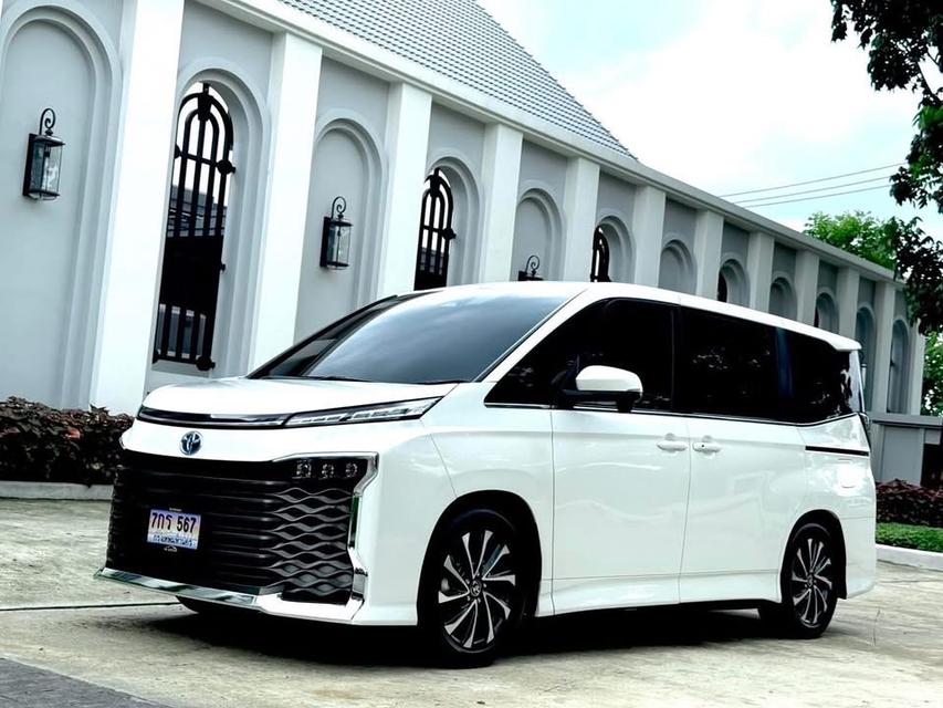 TOYOTA VOXY 1.8 SZ HYBRID ปี 2024