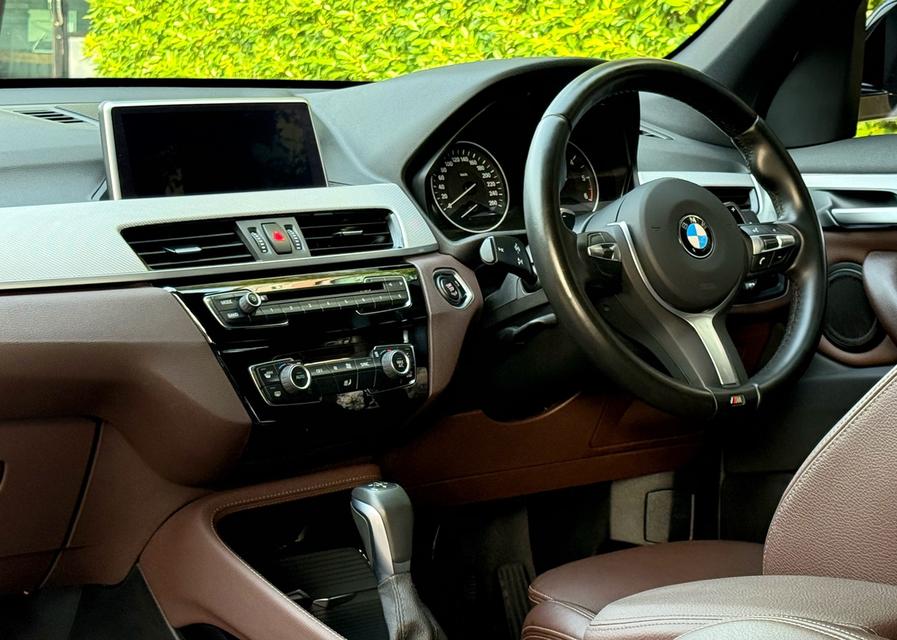 2018 BMW X1 18D MSPORT  รถมือเดียวออกป้ายแดง รถวิ่งน้อย เข้าศูนย์ทุกระยะ รถไม่เคยมีอุบัติเหตุครับ รูปที่ 12