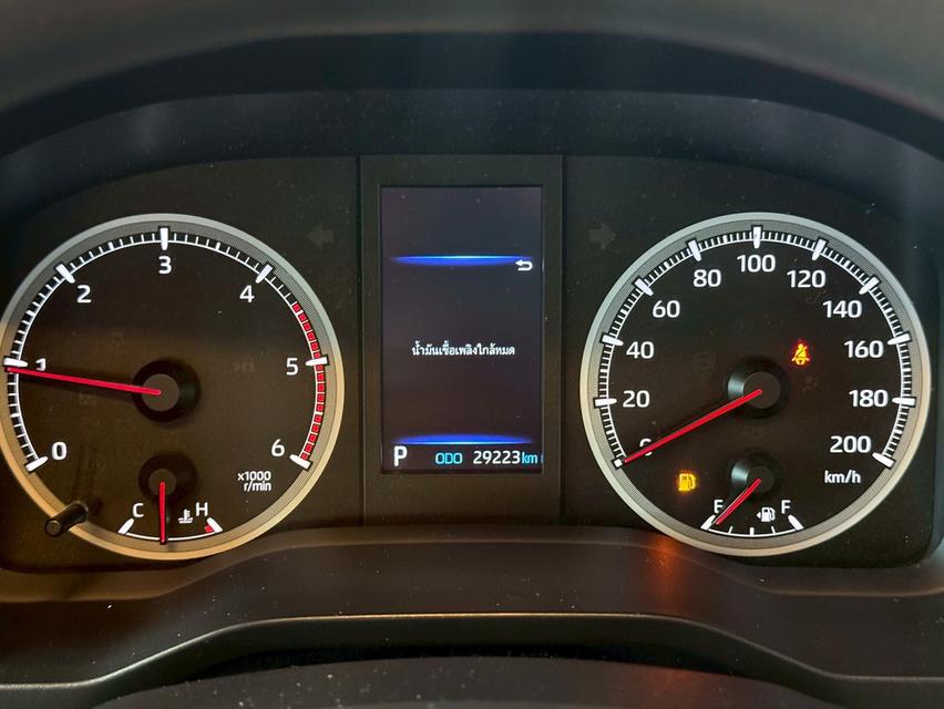 Toyota Commuter 2.8 ปี25 รูปที่ 7