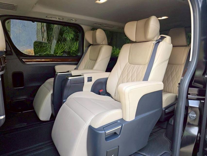 รหัสรถ PAT6009 Toyota Majesty 2.8 Premium ปี 2020 สีดำ 10