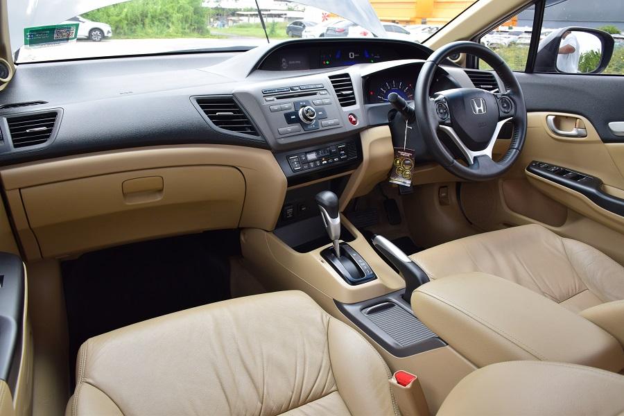 ฟรีดาวน์ / เพียง 259000 บาท / HONDA CIVIC FB ปี12จด 13 มือเดีย CD AIRBAG ABS/ แอร์จอ เบาะหนังแท้ไฟฟ้า /ครูสคอลโทล /ยางใหม่ โทร0957401229 ไอดีไลน์ UTBP