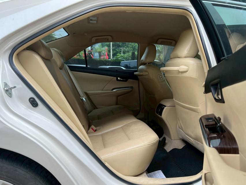 ขายรถ Toyota Camry 2.5 Hybrid ปี 2016 สีขาว เกียร์ออโต้ 10