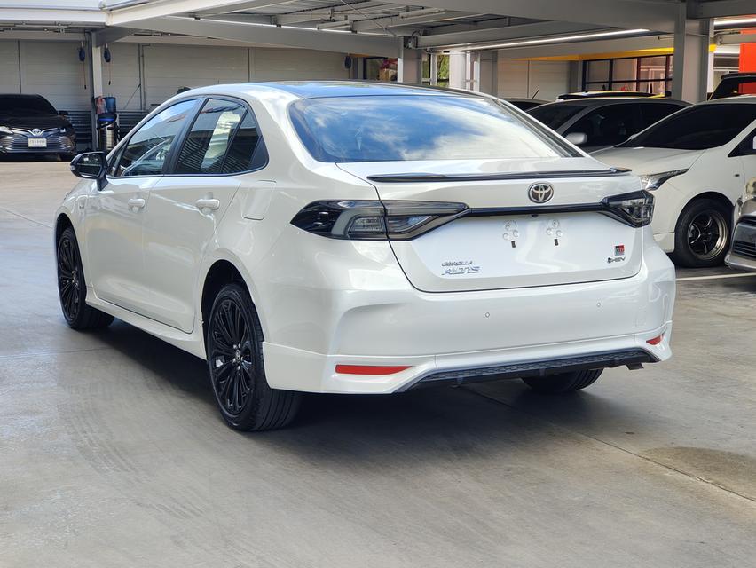 Toyota Corolla Altis 1.8 Hev GR Sport AT  6