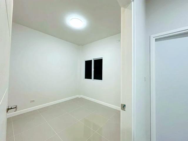 ซ.ไร่ขิง 34-38 ตลาดน้ำดอนหวาย ปั๊มน้ำมันพีที สามพราน4 1.7 กม. ให้เช่าบ้านเดี่ยวมินิมอลชั้นเดียว 27 ตร.วา.2 นอน 1 น้ำ พร้ 6