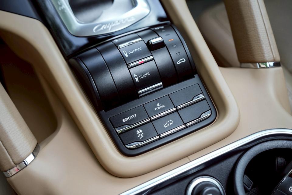 รหัสรถ CBL9339 Porsche CAYENNE 3.0 S Hybrid 4WD AT 2012 14