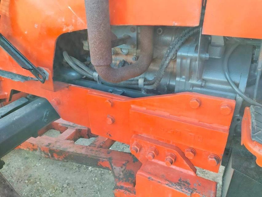 ส่งต่อรถไถ Kubota M70  6