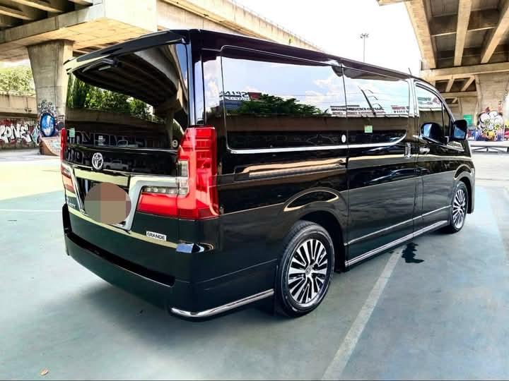 รีบขาย Toyota Majesty 2