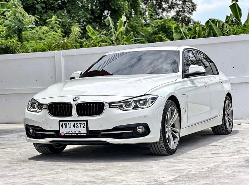 ปี 2018 BMW SERIES 3, 330e Sport LinePlug-in Hybrid รถวิ่งน้อย75,275km. มีประวัติเข้าเช็คระยะศูนย์ (LCI)