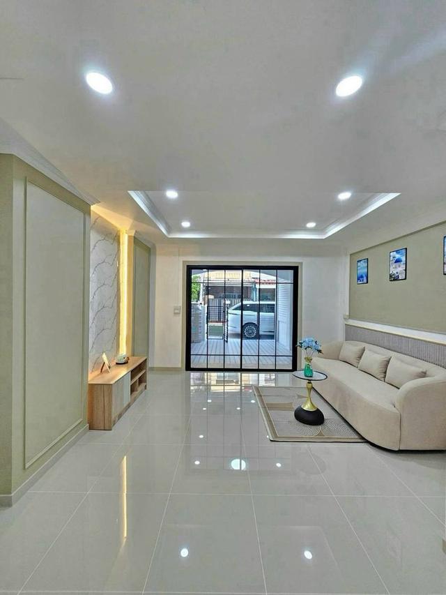 🔥 🏡 ✦ บ้านสวยพร้อมอยู่ ทำเลดี! ✦ 🏡 🔥 ขายทาวน์เฮาส์รีโนเวทใหม่ทั้งหลัง พร้อมเข้าอยู่ โซนนนทบุรี ✨ ราคาเพียง 1.59 ล้านบาท! 11