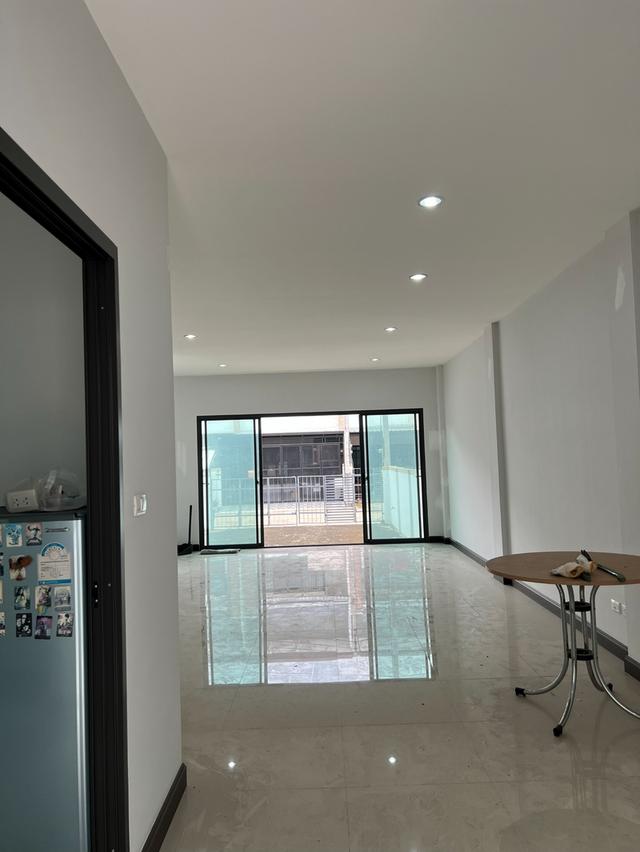 ขายด่วน! ทาวน์โฮม 2 ชั้น โครงการ Living Residence รังสิต-ราชพฤกษ์ ติดถนนใหญ่ ใกล้รถไฟฟ้าสายสีแดง 5 นาที 3