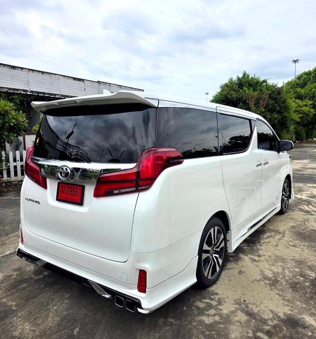 Toyota ALPHARD 2.5SC PACKAGE สีขาว ปี 2023 ไมล์ 30,000 กม.