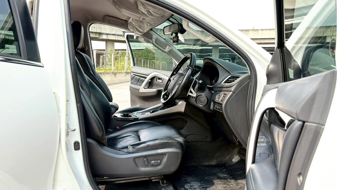 Pajero 2.4 GT Premium 2WD ปี2017 รูปที่ 9