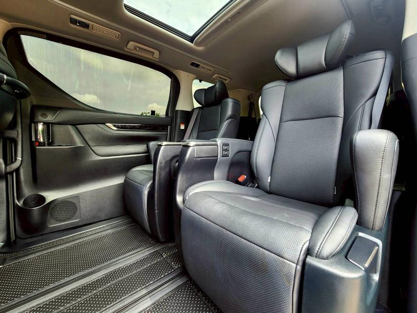 Toyota Alphard 2.5SC ปี23 12