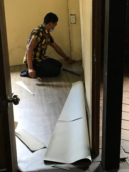 #ปูพรม  ซ่อมพรม ซักพรม # เย็บขอบพรม  #ต่อพรม#ปูกระเบื้องม้วน #ปูกระเบื้องยาง SPC #ปูหญ้าเทียม ทีมงานช่างวาสพร้อมบริการ งานปู-ซ่อมพื้นครบวงจร T/Line 08