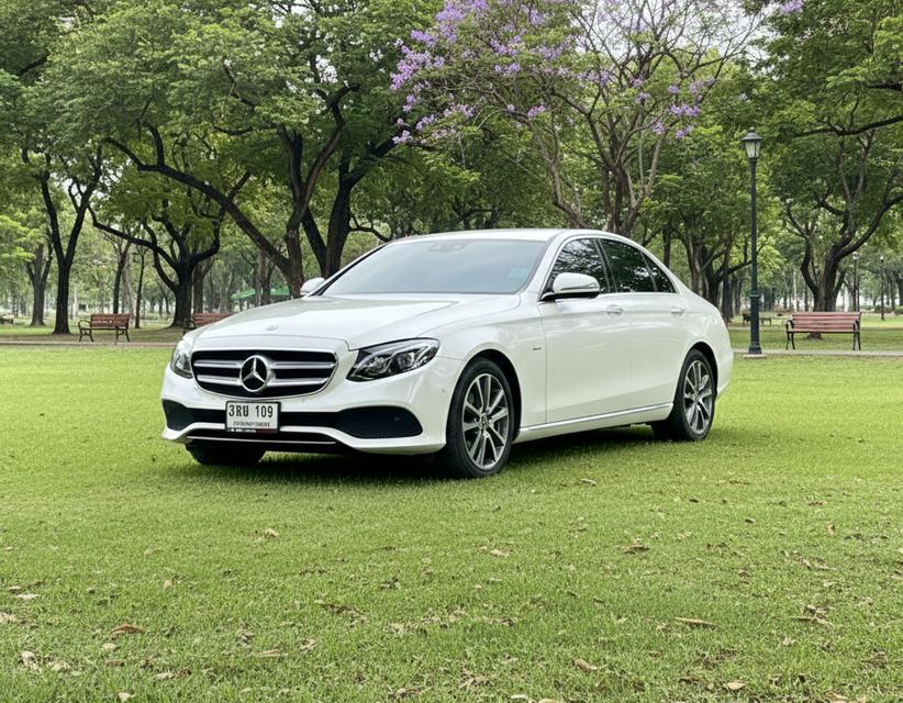 🔥ฟรีดาวน์ รถสวย สุดหรู ไมล์น้อย พร้อมใช้ Mercedes-Benz E350e 2.0 Avantgarde W213 AT ปี 2017