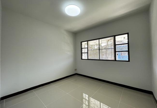 ขายทาวน์เฮ้าส์ หมู่บ้านพฤกษา 14 เอ ซอยวัดลาดปลาดุก เนื้อที่ 18 ตร.ว. 2 ชั้น 3 นอน 2 น้ำ 8