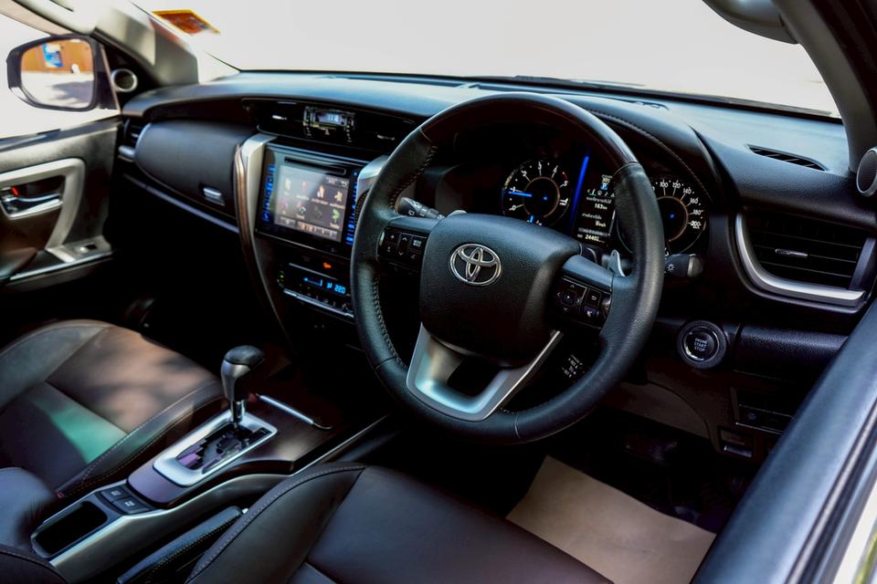 รหัสรถ CBL3595 TOYOTA FORTUNER 2.4 V AT 2017 10