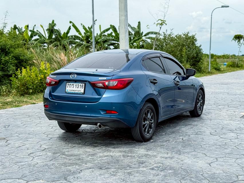 Mazda2 1.3 High Connect ปี 2018 สีฟ้า มือเดียวป้ายแดง 5