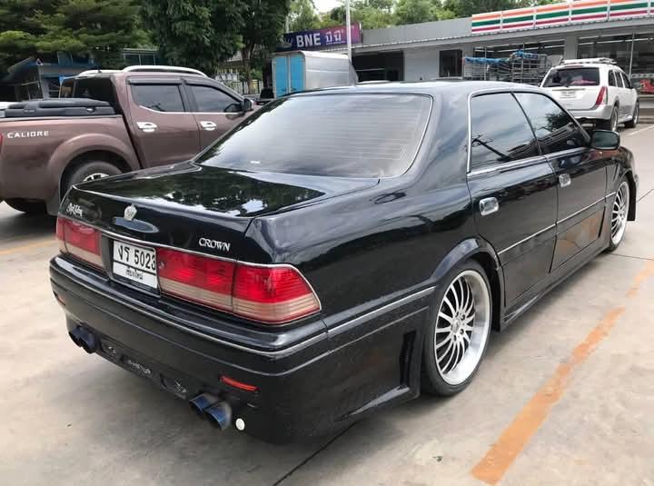 Toyota Crown ปี 1998 4