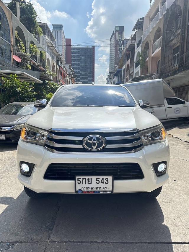 Toyota Hilux Revo 2.8 รถกระบะ