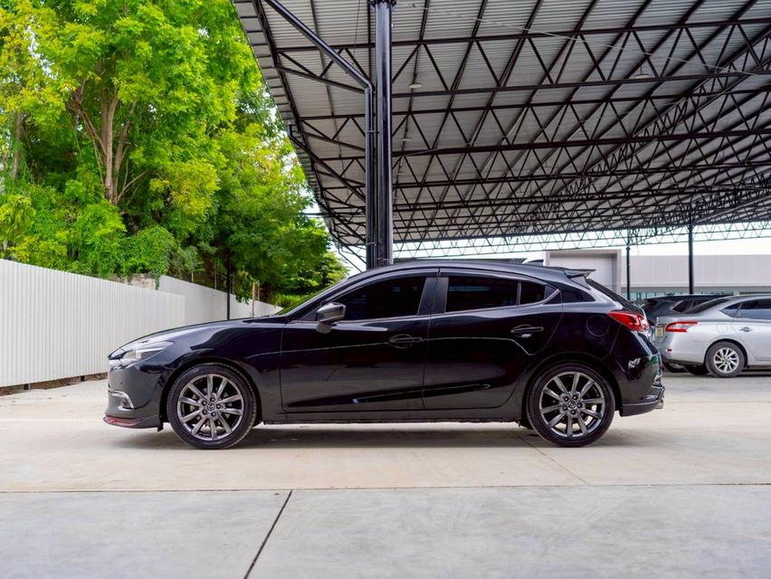 Mazda 3 2.0S Sport ปี 2018 รถสวย 7