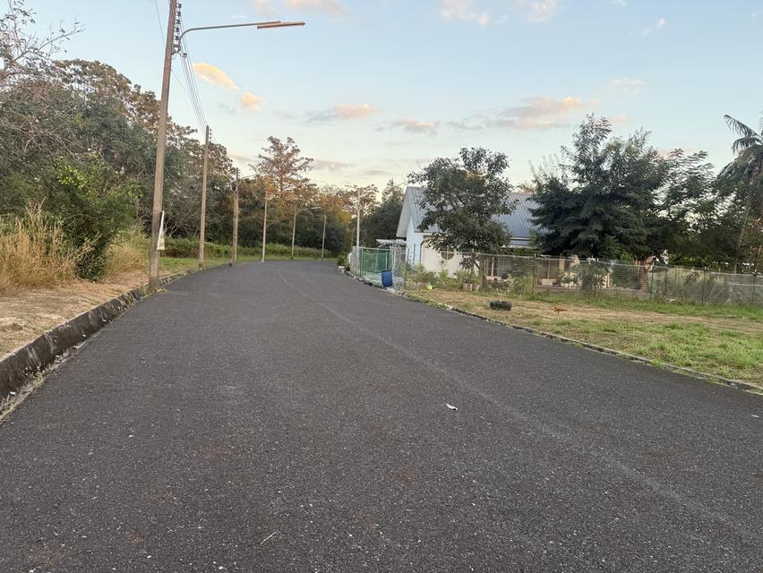 ขายที่ดินเปล่าหมู่บ้านเนินน้ำ 8