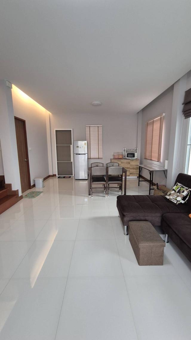 ขายบ้านแฝด 3.79 ล้าน ม.บ้านปัญฐิญา แพรกษาใหม่รีโนเวทพร้อมเฟอร์ 2