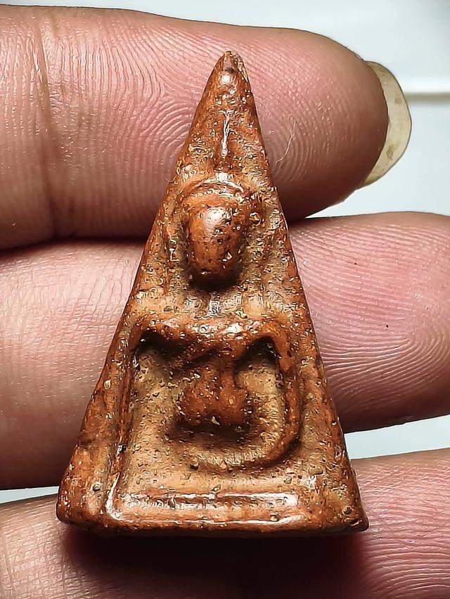พระนางพญาเนื้อเก่ามาก