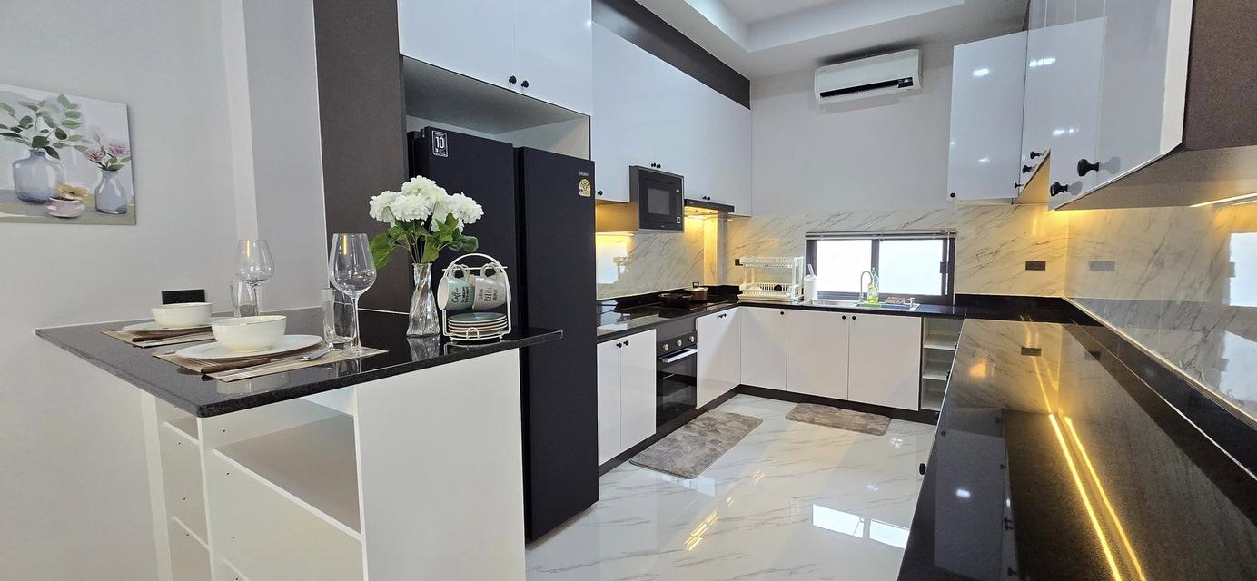 For rent pool villa Pattaya nearly Mapprachan lake  3