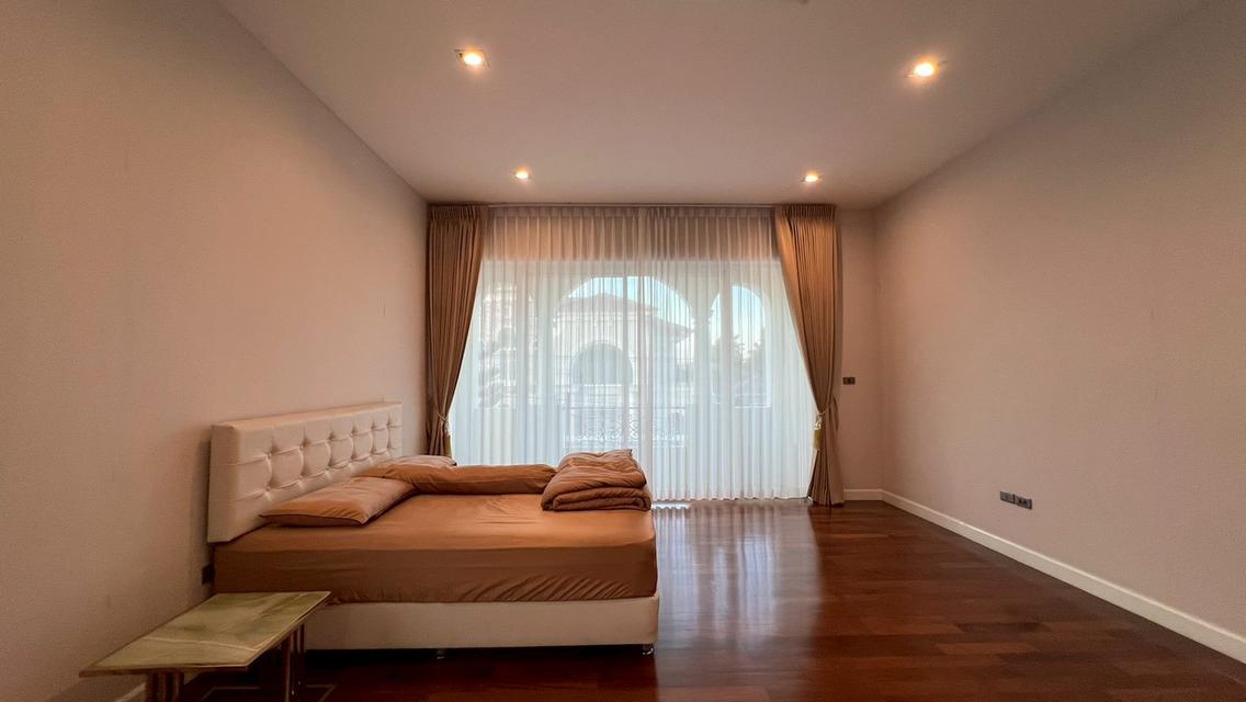 Two Grand Monaco for rent with private pool 18