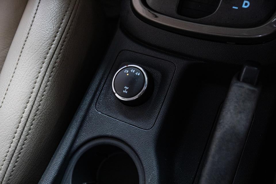 CHEVROLET TRAILBLAZER 2.8 LTZ 4WD ปี 2013 สีน้ำตาล รถครอบครัว 7 ที่นั่ง 19