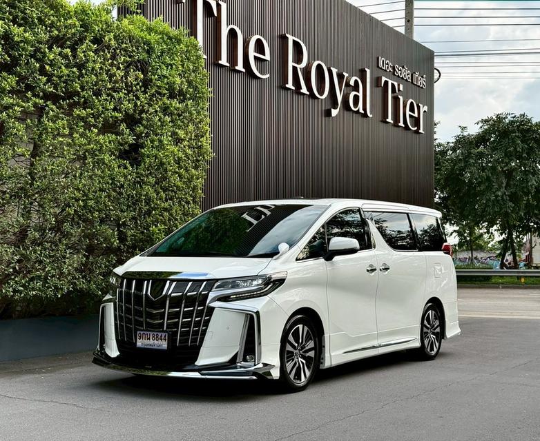 TOYOTA ALPHARD 2.5 SC package 2022 Mileage 47,000 Km. (ยางใหม่ 4 เส้น )