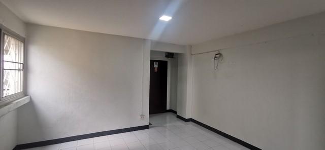 รัตนาธิเบศร์แมนชั่น (บุญโต) ซ.รัตนาธิเบศร์ 17 ถ.รัตนาธเบศร์ ต.บางกระสอ อ.เมือง จ.นนทบุรี 6