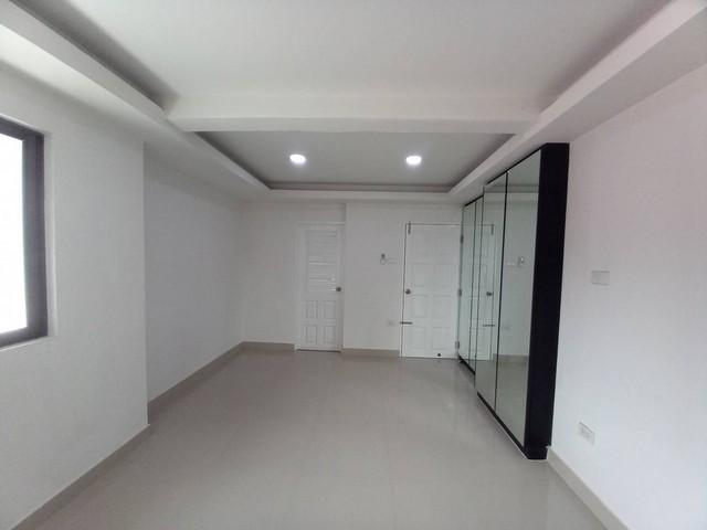 P616 ให้เช่าทาวน์โฮม 4 ชั้น หมู่บ้าน ลีโอคลาสสิค เพลส Leo Classic Place ทองหล่อ 49 ทำเลดี ใจกลางทองหล่อ เหมาะสำหรับอยู่อาศัยและทำโฮมออฟฟิศ 18