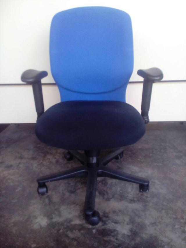 เก้าอี้สำนักงานมือสอง (มีจำนวน200) Brand Okamura 3