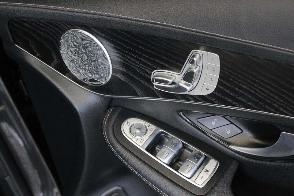 รหัสรถ TKG3939 MERCEDES BENZ GLC220d 2.0 AMG DYNAMIC ปี 2021 10