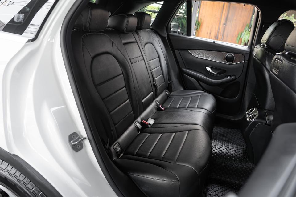 “Mercedes-Benz GLC220d 4matic Offroad”  ปี 2019  [𝙒𝘼𝙍𝙍𝘼𝙉𝙏𝙔 เครื่องยนต์ 2 ปี] ✅ทุกคัน Service น้ำมันเครื่อง ใส้กรอง ฟรี 1 ครั้ง 6