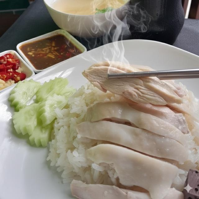 555 Chicken Rice (ข้าวมันไก่ตอน) รูปที่ 2