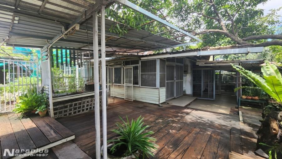 68121188 : ขายบ้านเดี่ยว 2 ชั้น พร้อมสวนลอยฟ้า สามารถทำธุรกิจร้านอาหารได้ ขนาด 75  ตารางวา  หมู่บ้าน สีวลี 8