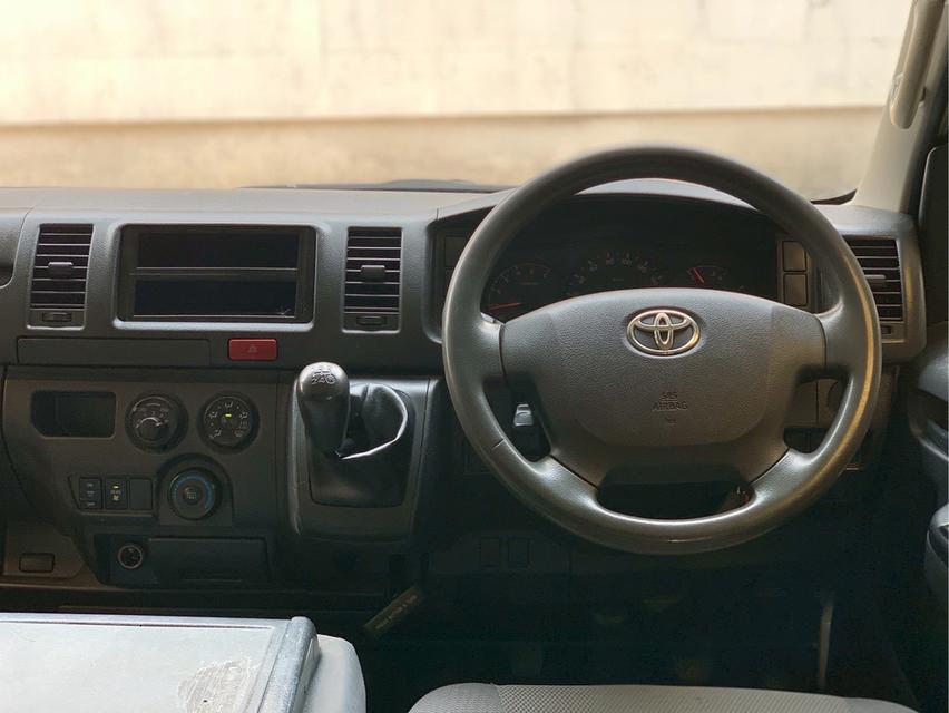 รหัสรถ PJP5948 2014 TOYOTA HIACE 3.0 GL M/T 9