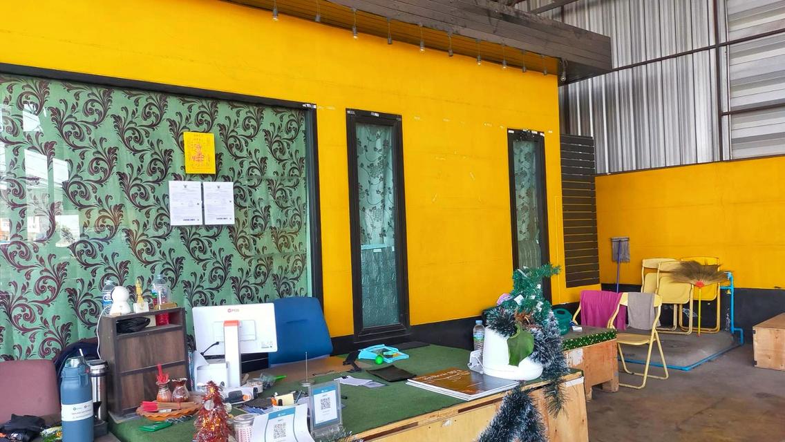 ให้เช่าที่ร้าน มีห้องกระจกพร้อมอยู่2ห้องพร้อมห้องน้ำ 5