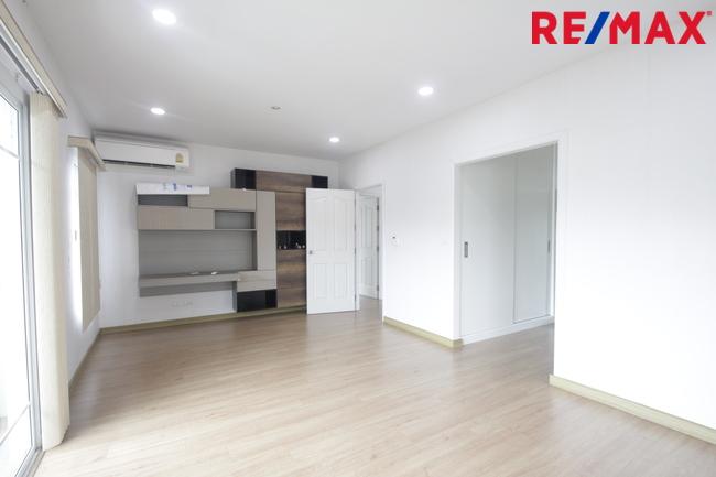 บ้านเดี่ยวภัสสรเพรสทีจเพชรเกษม ปิ่นเกล้า สาย4 บ้านใหม่ไม่เคยอยู่ ตกแต่งพร้อมเฟอร์ แอร์ สวนกว้าง 61.9วา ขายขาดทุน ต่อรองได้ 20