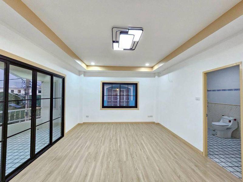 หมู่บ้านศิลปการพาร์ค3 ถนนบ้านกล้วย-ไทรน้อยบ้านเดี่ยว 2 ชั้น ตกแต่งใหม่พร้อมอยู่ หลังมุมถนนเมน สำหรับครอบครัวใหญ่ 20