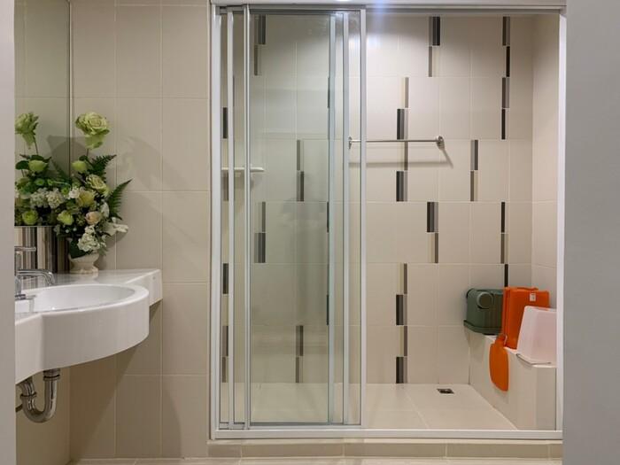 เช่าถูก 11,000 บาท ** รหัส 190805 ** 1 นอน 42 ตร.ม ** เซ็นทริค ติวานนท์ สเตชั่น ** ติดรถไฟฟ้า แยกติดวานนท์ ** 088-398-3835 MR.BOAT 17