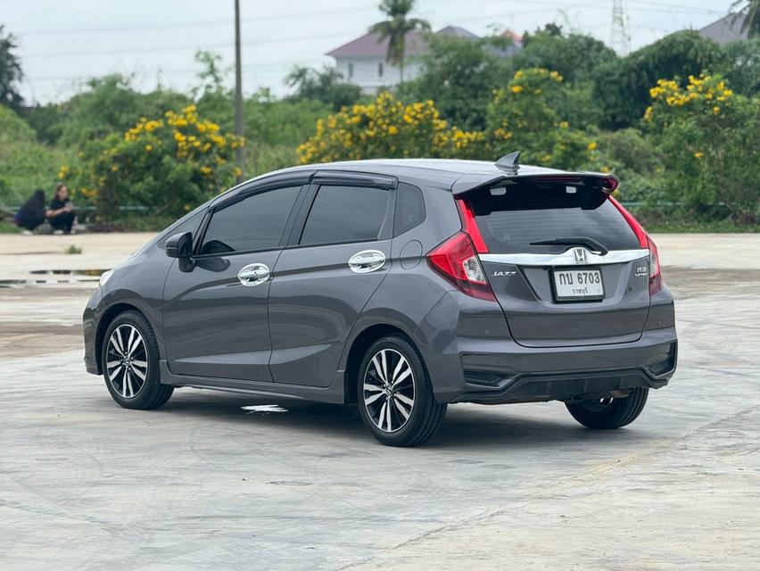 HONDA JAZZ GK 1.5 RS top (MNC) Y2017 สีเทา ออโต้ 8