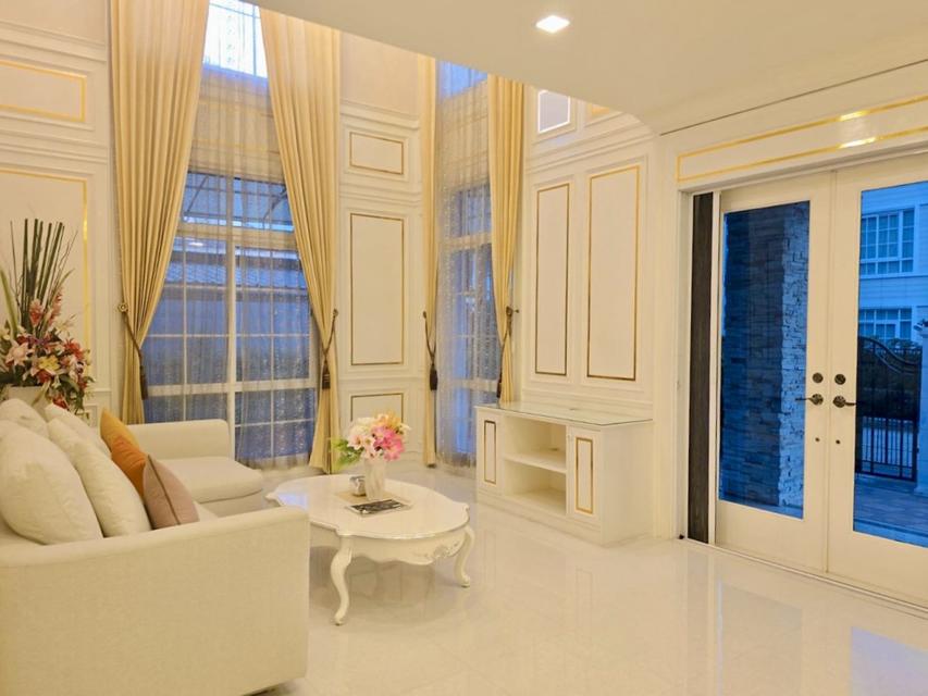 ขาย-ให้เช่าบ้านหรูระดับ Top Class นาราสิริ บางนา กม.10 Fully Furnished 129 ตรว. 398 ตรม.